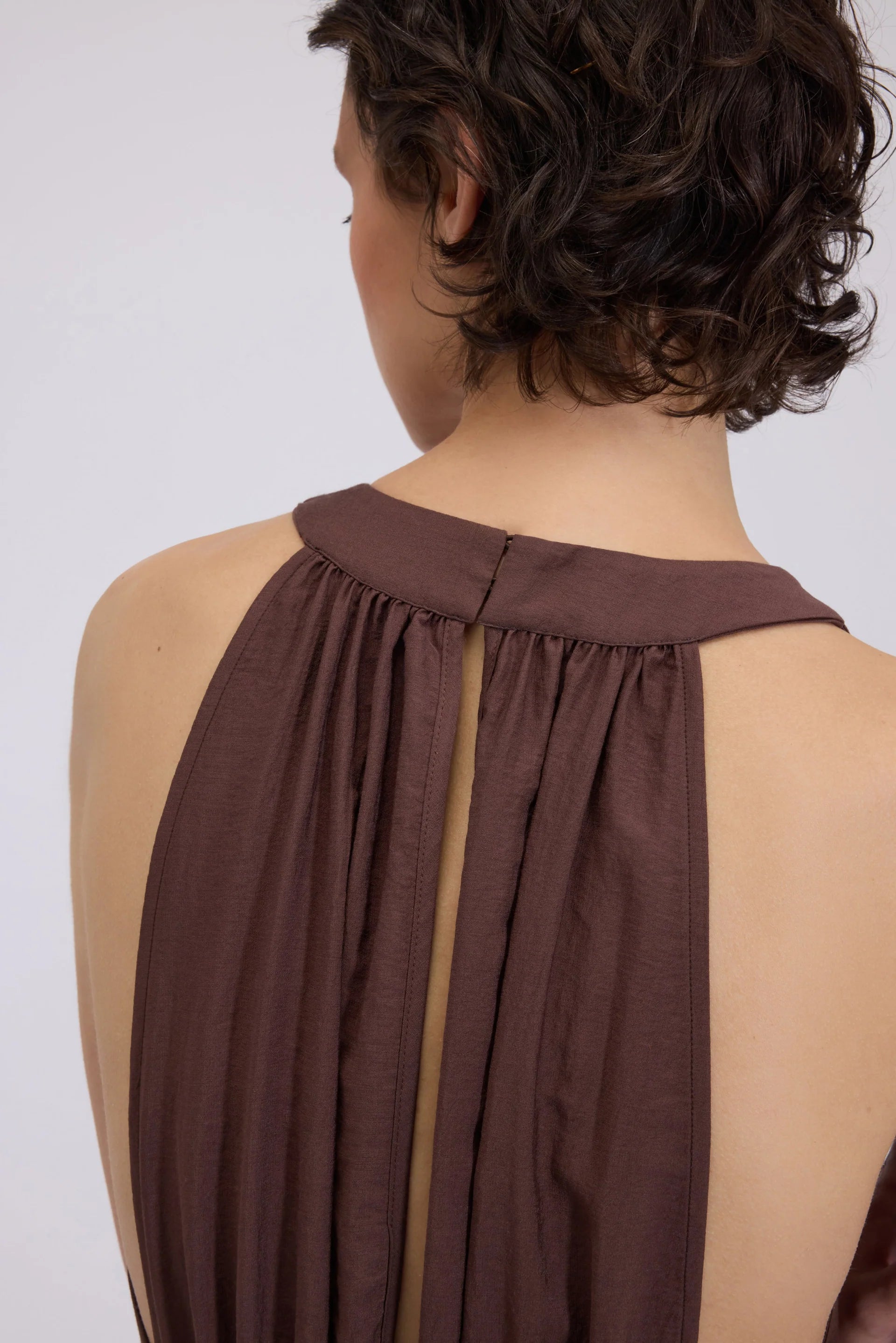 VESTIDO FLORES BORDADAS