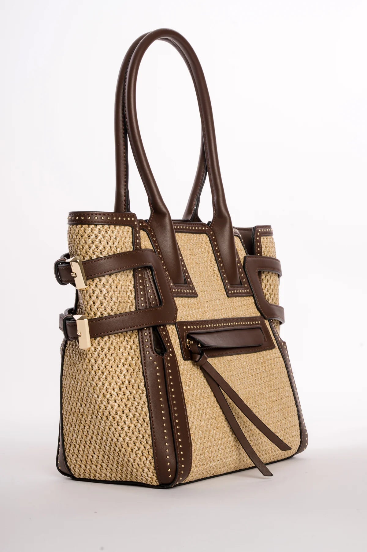 BOLSO RAFIA CON DETALLES TACHUELAS