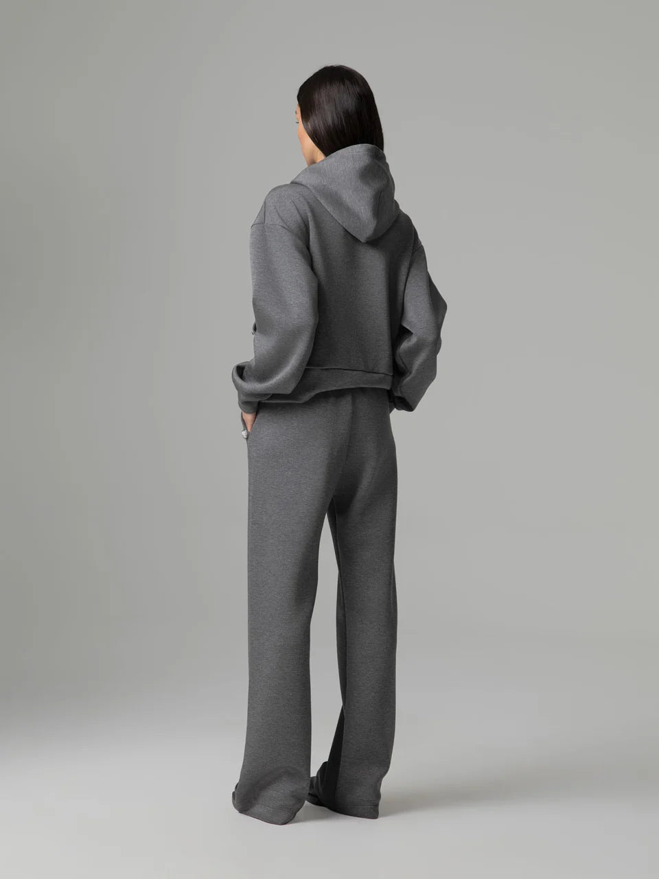 PANTALÓN JOGGER APLICACIÓN