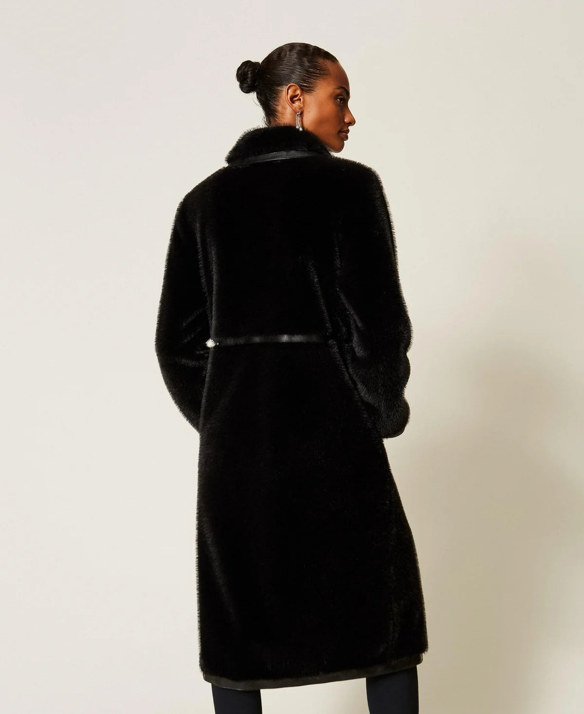 ABRIGO PELO LARGO