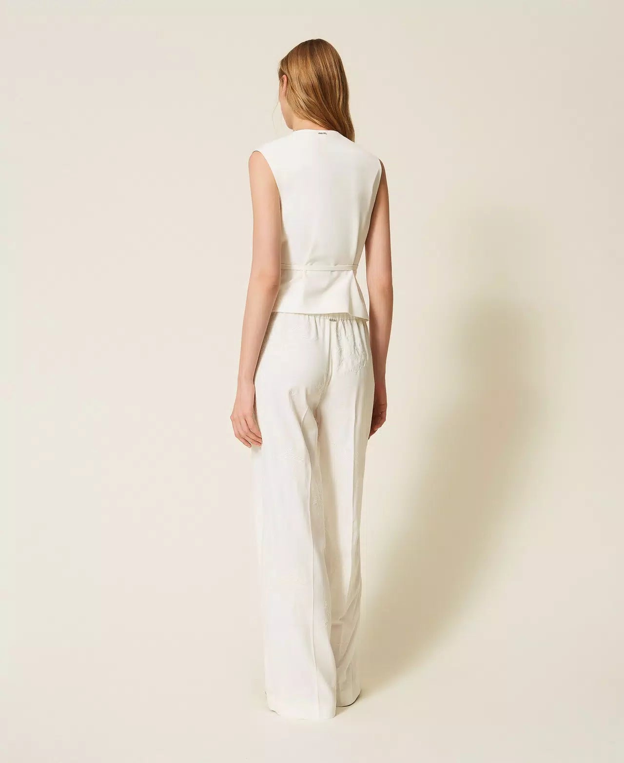 PANTALÓN BORDADO