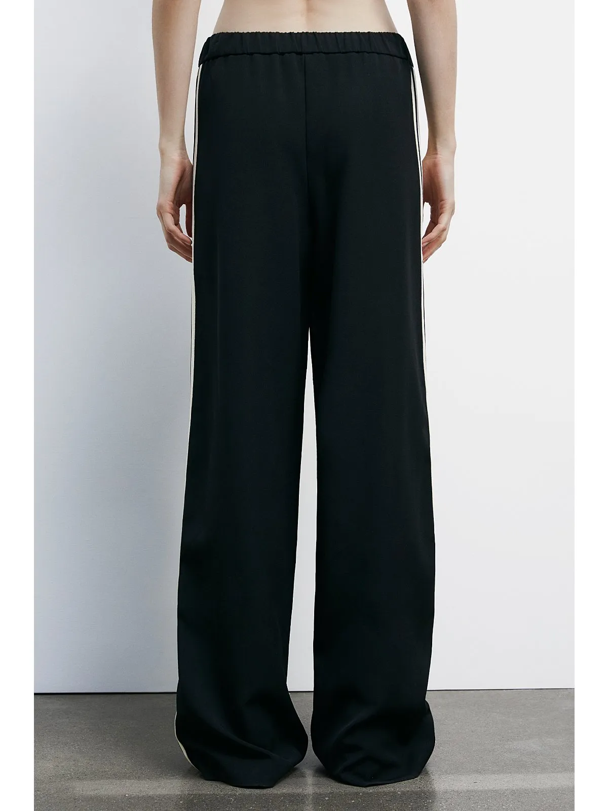 PANTALÓN TROU