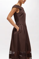 VESTIDO BAJO ENCAJE