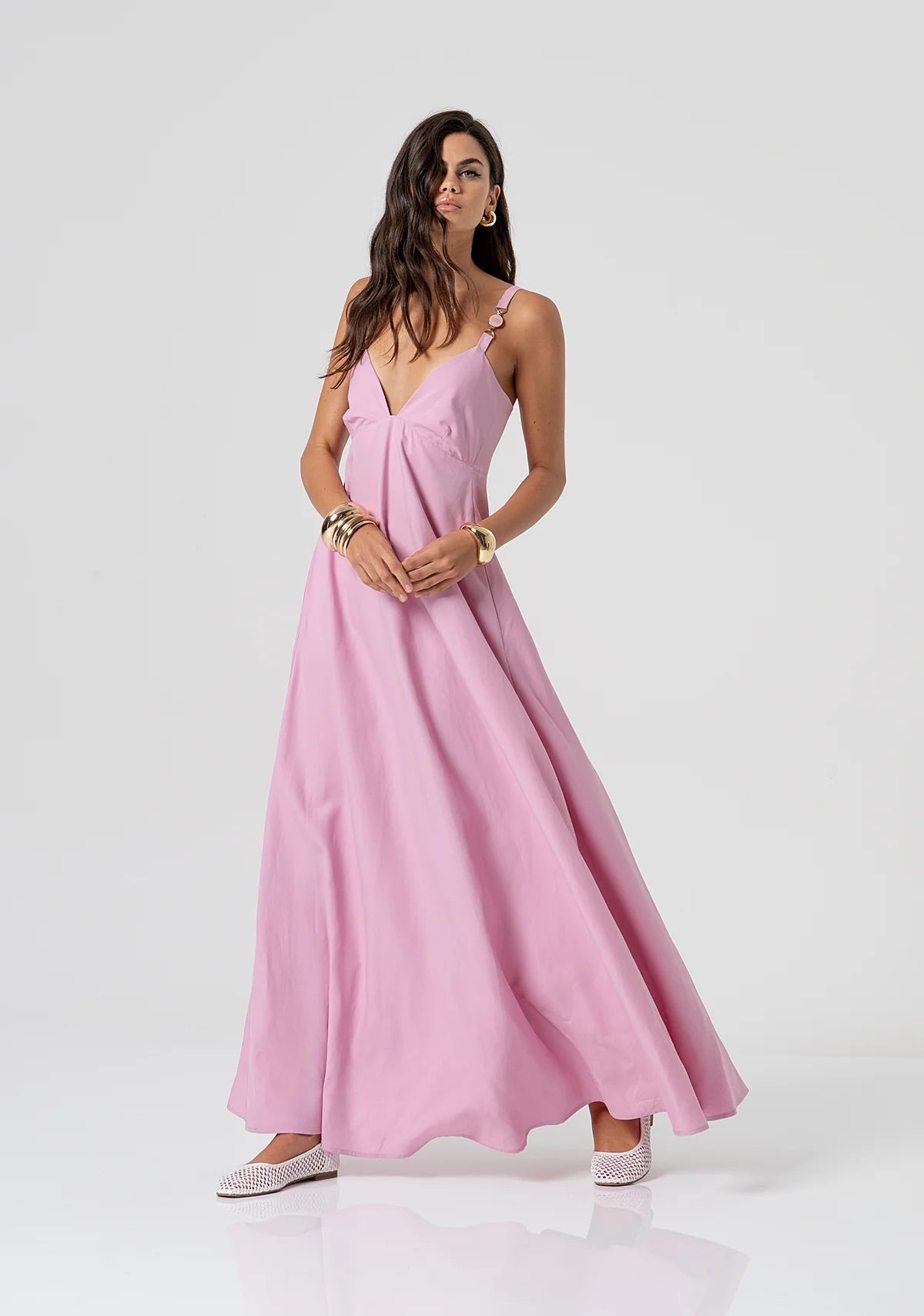 VESTIDO LARGO C/ VUELO ESCOTE