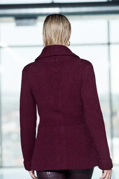 CHAQUETA SOLAPA ENTALLADA BABET