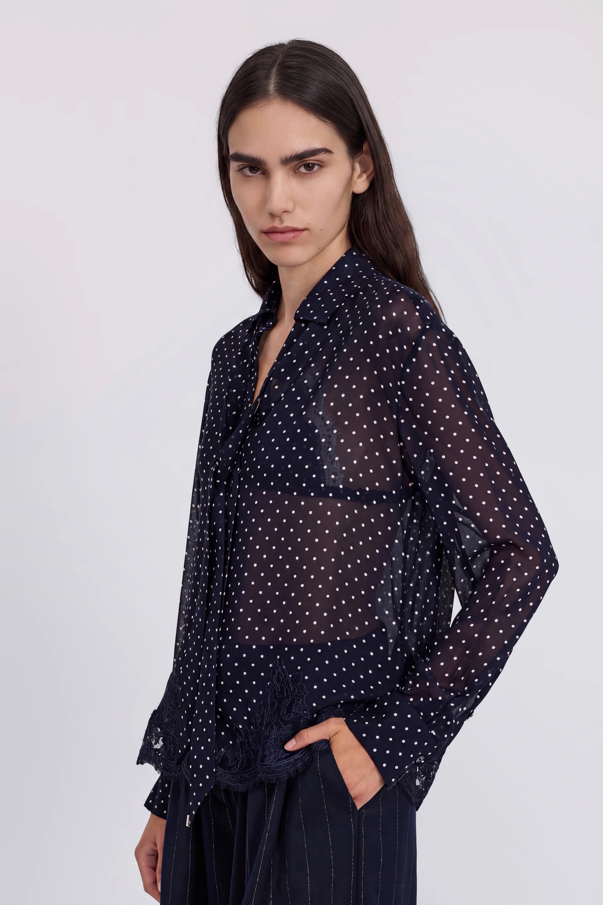 CAMISA LUNARES ENCAJE