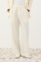 PANTALÓN HEBILLA LATERAL
