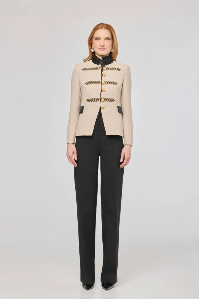 BLAZER CORTA BORDADA BEIGE RENATA