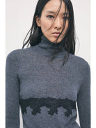 JERSEY ENCAJE CUELLO ALTO
