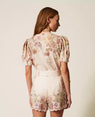 SHORT FLORES 
