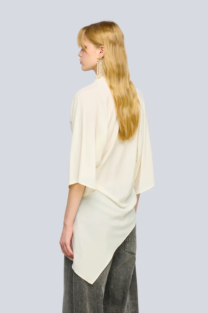 BLUSA PLISADO DELANTERO