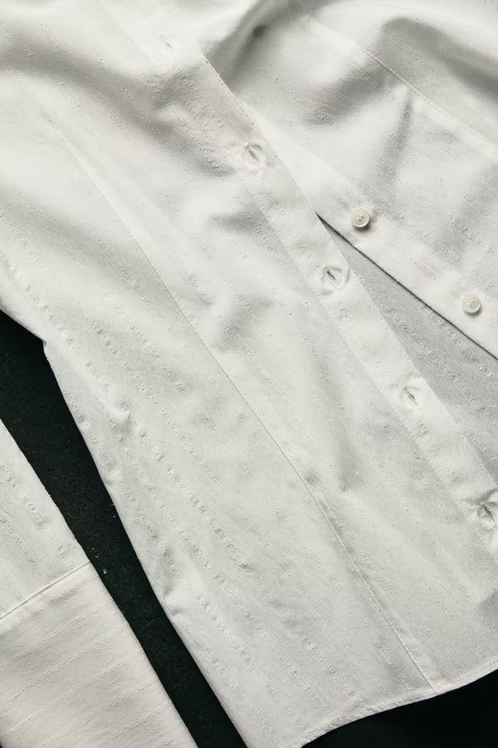 CAMISA ENTALLADA TEXTURA