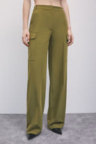 PANTALÓN JOGGER OLIVA